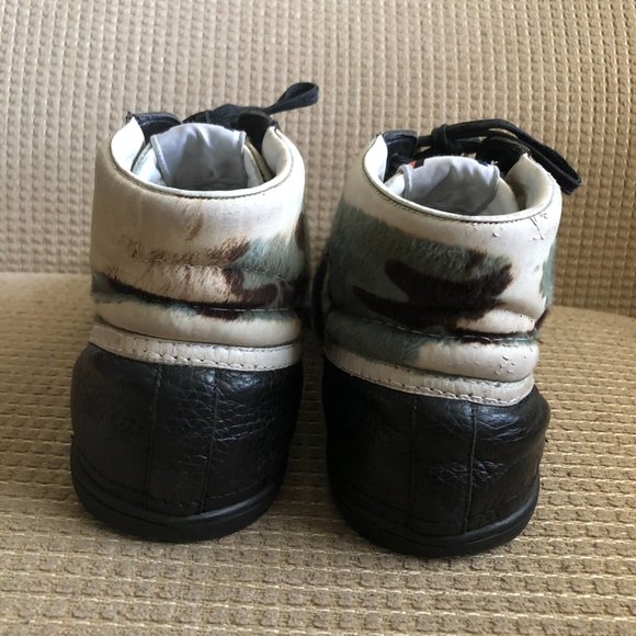 Louis Vuitton Men's Black Leather High Tops - Picture 5 of 12